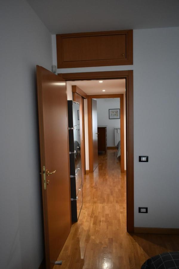 House Promenade Santa Giulia Apartment มิลาน ภายนอก รูปภาพ