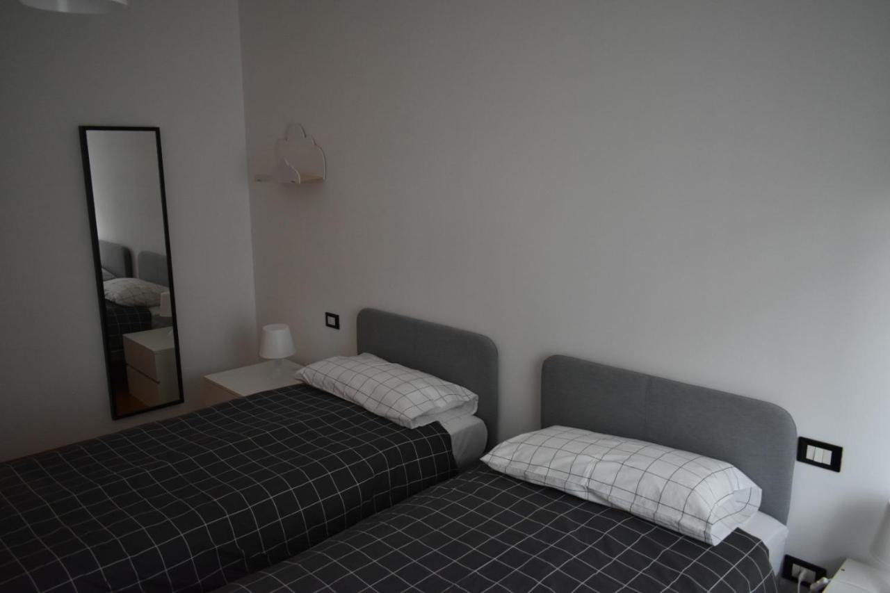 House Promenade Santa Giulia Apartment มิลาน ภายนอก รูปภาพ